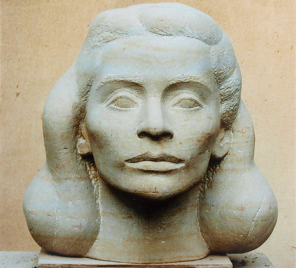 weiblicher Kopf aus Sandstein von Klaus Kütemeier